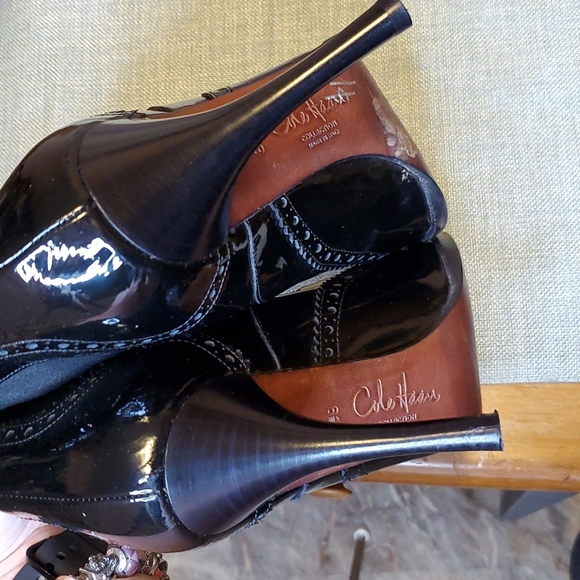 Cole Haan EUC black patent leather high heel booties 6.5 B - Picture 6 of 10